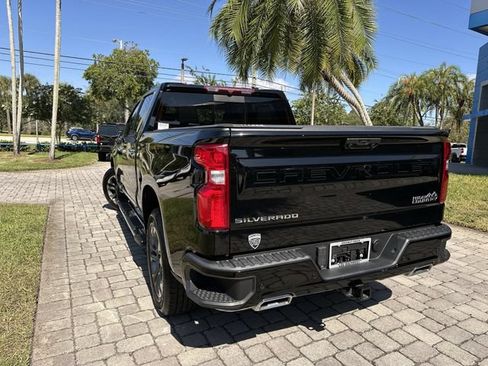 Used 2024 Chevrolet Silverado 1500 High Country RWD image 12