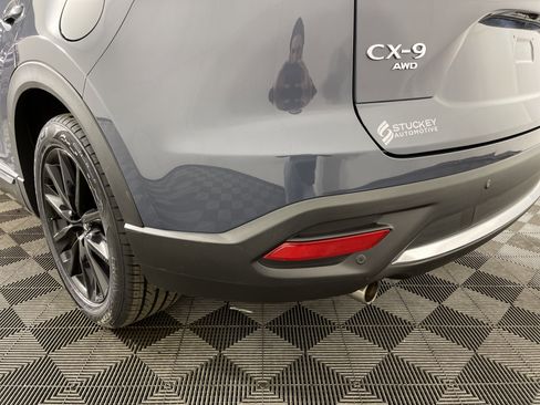Used 2023 MAZDA CX-9 Carbon Edition image 9