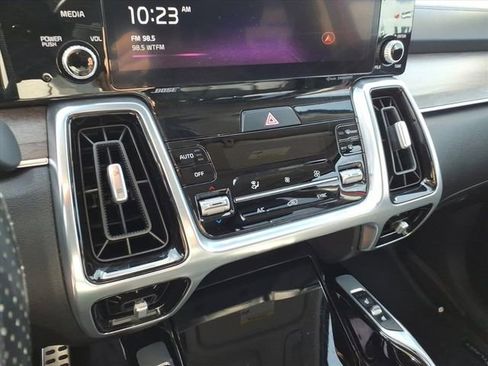 Used 2023 Kia Sorento SX Prestige image 21