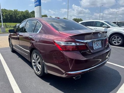 Used 2017 Honda Accord EX-L image 6