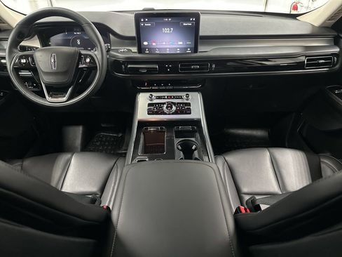 Used 2024 Lincoln Aviator AWD w/ Premium Package image 20