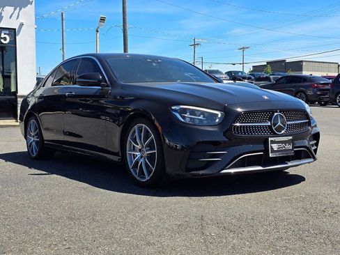 Used 2022 Mercedes-Benz E 350 Sedan w/ Driver Assistance Package image 4