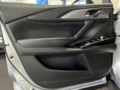 Used 2023 MAZDA CX-9 Touring image 14