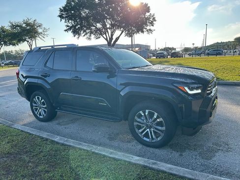 Certified 2025 Toyota 4Runner Limited AWD/4WD image 8