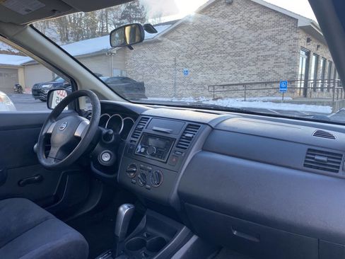 Used 2010 Nissan Versa Sedan image 17