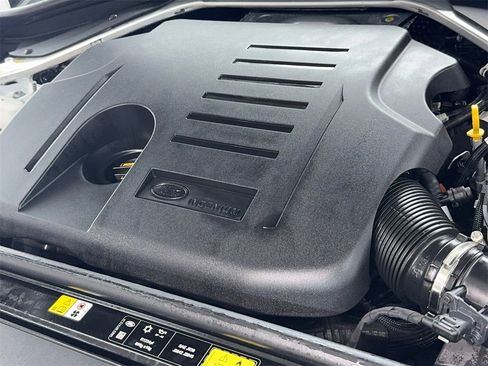 Used 2023 Land Rover Range Rover SE image 62