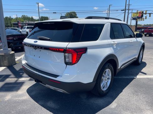 Used 2025 Ford Explorer Active w/ Active Comfort Package RWD image 15