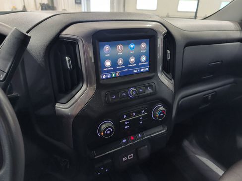 Used 2021 Chevrolet Silverado 2500 Custom w/ Custom Value Package AWD/4WD image 10
