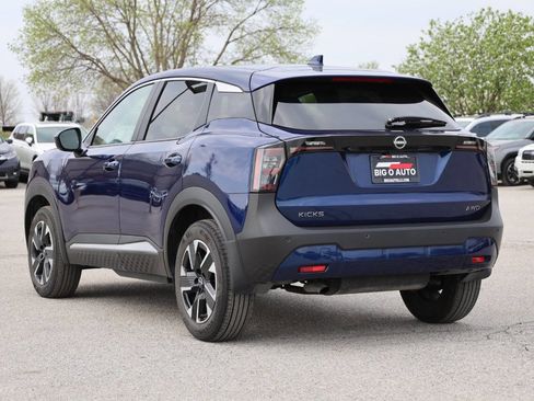 Used 2025 Nissan Kicks SV image 11