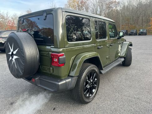 Used 2022 Jeep Wrangler Unlimited Sahara w/ Cold Weather Group image 6