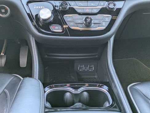 Used 2025 Chrysler Pacifica Limited FWD image 20