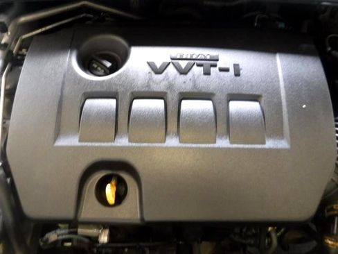 Used 2014 Toyota Corolla LE image 19