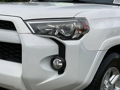 Used 2019 Toyota 4Runner SR5 Premium RWD image 11