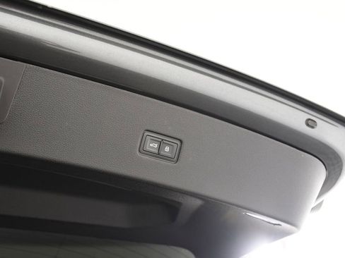 Used 2023 Audi SQ8 Prestige w/ Prestige Package image 25