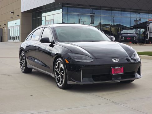 Used 2023 Hyundai Ioniq 6 SEL RWD image 3