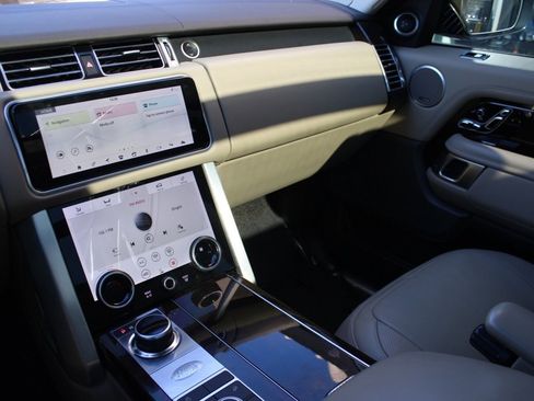 Used 2022 Land Rover Range Rover P525 Westminster Edition image 20