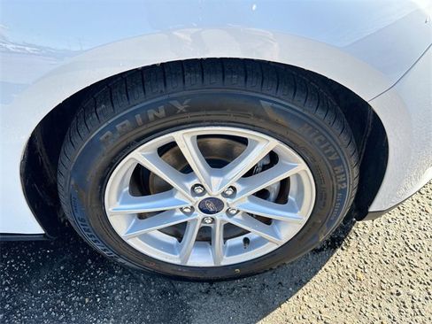 Used 2018 Ford Focus SE image 11