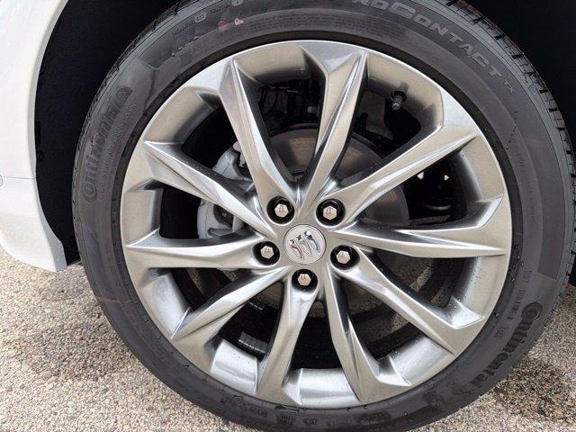 New 2026 Buick Encore GX Avenir w/ Avenir Technology Package AWD/4WD image 9