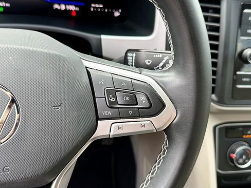Certified 2023 Volkswagen Atlas SE FWD image 34