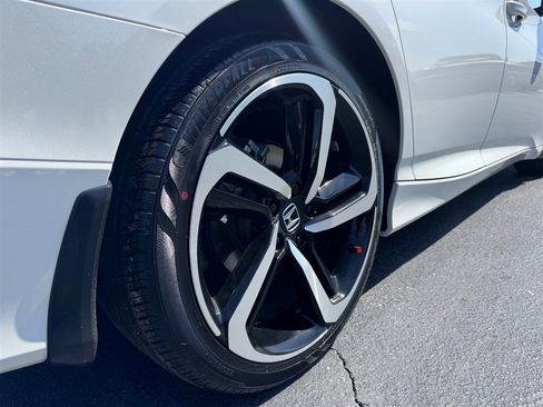 Used 2020 Honda Accord Sport image 10