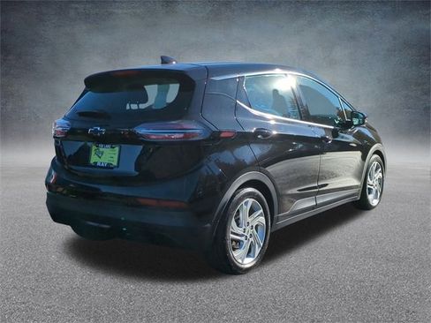 Certified 2023 Chevrolet Bolt LT w/ Driver Confidence Package image 9