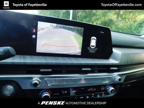 Used 2023 Kia Telluride EX w/ EX Captain's Chair Package FWD image 5