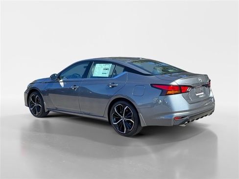 New 2025 Nissan Altima 2.5 SR image 3