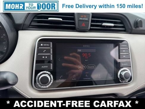 Used 2021 Nissan Versa SV FWD image 17