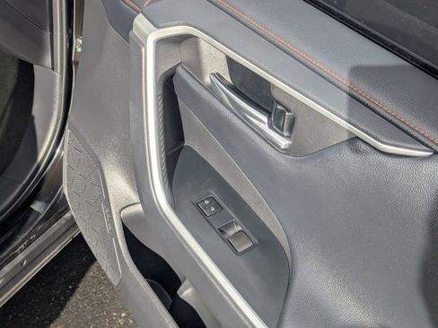 Used 2020 Toyota RAV4 Adventure image 34