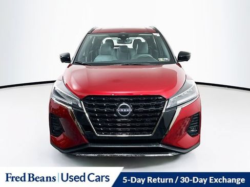 Used 2024 Nissan Kicks SR w/ SR Premium Package FWD image 2