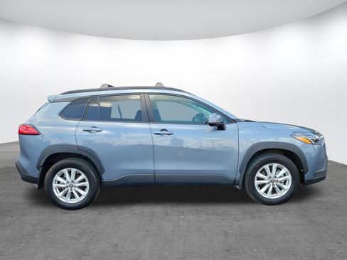 Used 2024 Toyota Corolla Cross LE w/ Moonroof Package FWD image 21