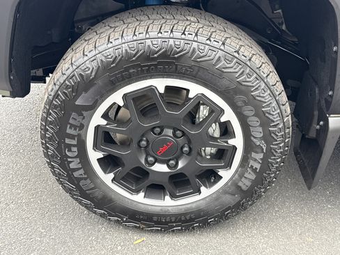 New 2026 Toyota Tacoma TRD Off-Road AWD/4WD image 5