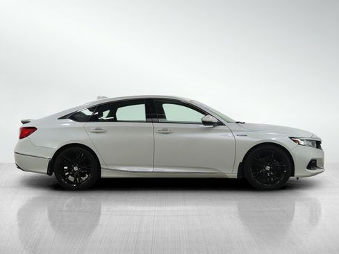 Used 2022 Honda Accord Touring image 6