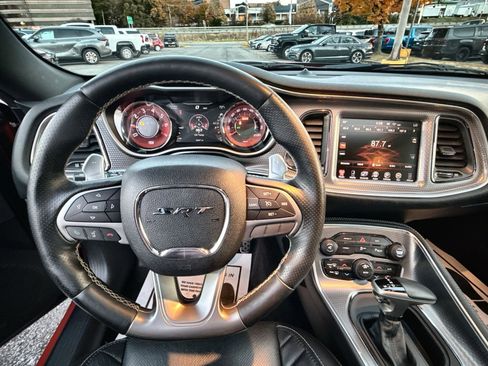 Used 2016 Dodge Challenger SRT Hellcat image 16