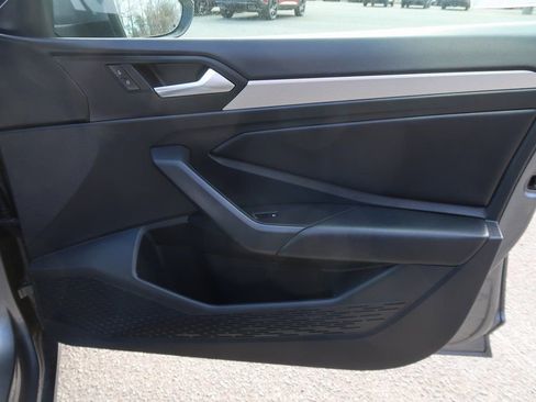 Used 2019 Volkswagen Jetta S image 38