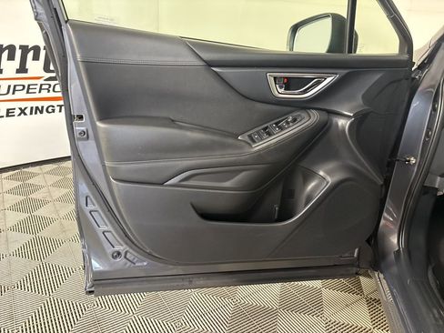 Used 2022 Subaru Forester Premium image 8
