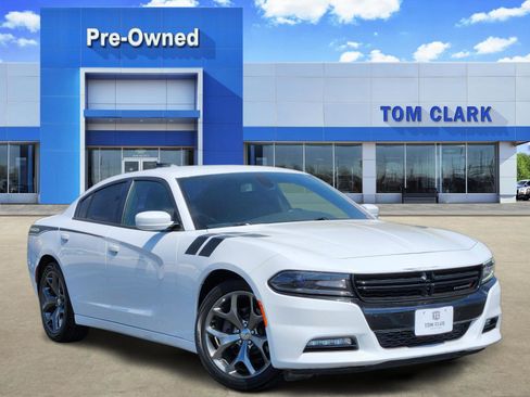 Used 2017 Dodge Charger SXT w/ Rallye Group image 1