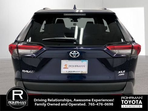 Used 2022 Toyota RAV4 XLE AWD/4WD image 5