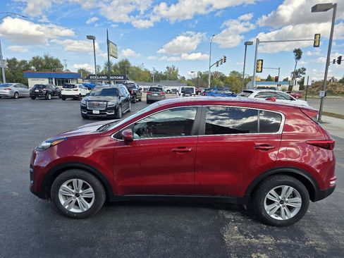 Used 2018 Kia Sportage LX image 1