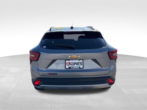 Used 2025 Chevrolet Equinox LT AWD/4WD image 11