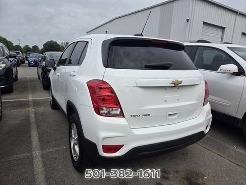 Used 2022 Chevrolet Trax LS w/ Tint and Cruise Package AWD/4WD image 2