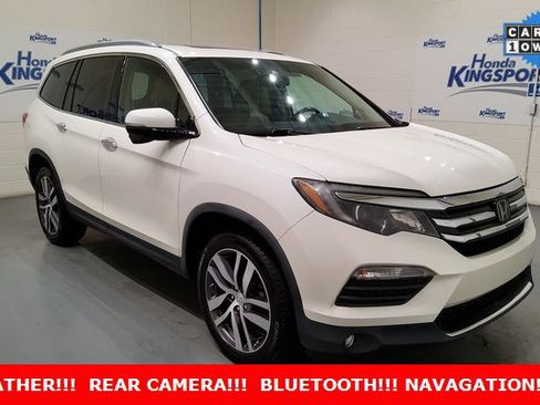 Certified 2017 Honda Pilot Touring image 2