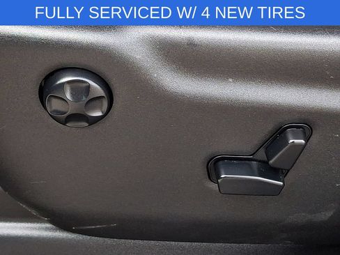 Used 2021 Jeep Grand Cherokee Laredo AWD/4WD image 25