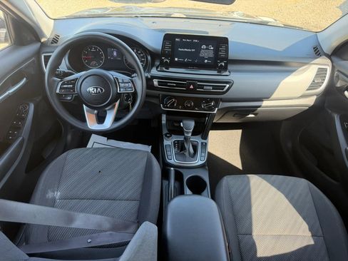 Used 2021 Kia Seltos LX AWD/4WD image 32