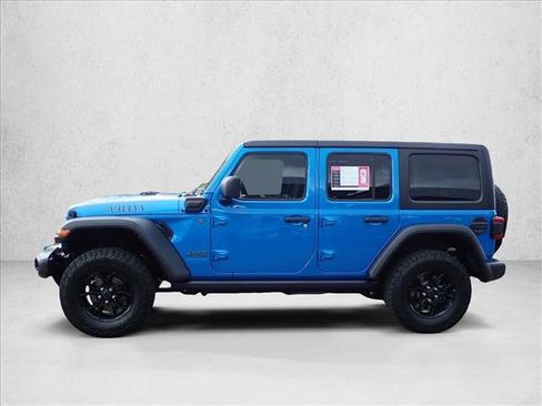 Used 2024 Jeep Wrangler Unlimited AWD/4WD image 2