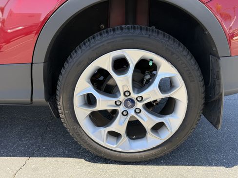 Used 2013 Ford Escape Titanium w/ Parking Technology Pkg FWD image 9