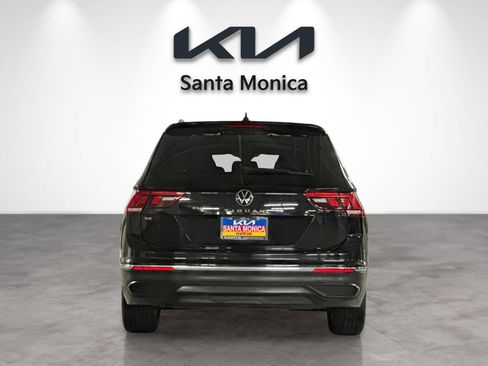 Used 2022 Volkswagen Tiguan SE image 5