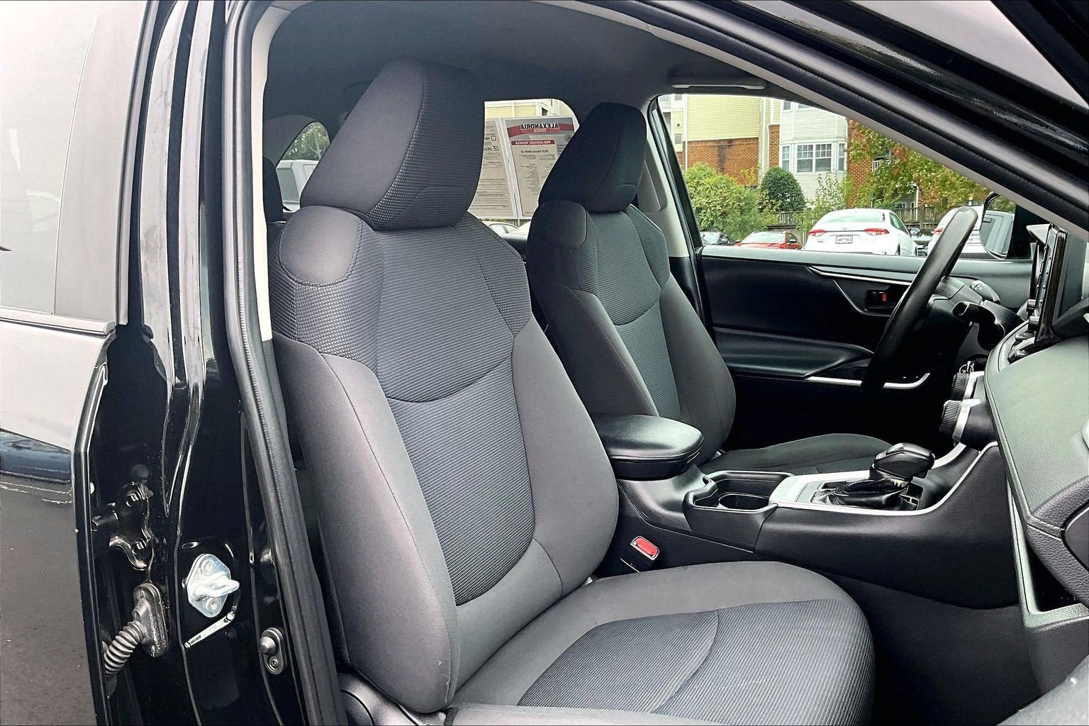 Used 2020 Toyota RAV4 LE w/ Carpet Mat Package FWD image 7