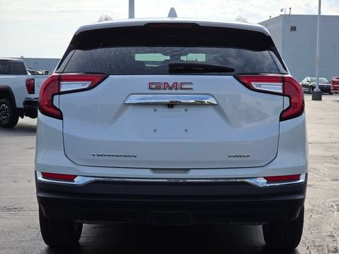 Used 2024 GMC Terrain SLT w/ Infotainment Package II AWD/4WD image 17