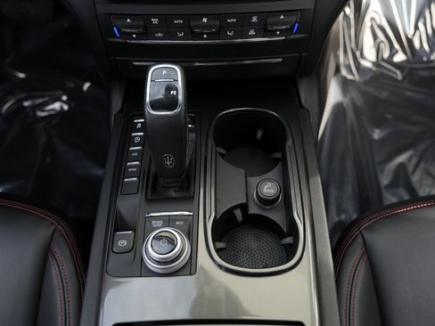 Used 2021 Maserati Ghibli S image 44